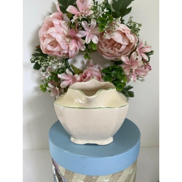 Royal Ivory John Maddock & Sons Creamer - Picture 5 of 12